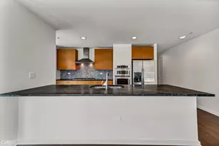 240 E Illinois St, Chicago, IL 60611 - Photo 13