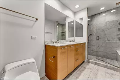 240 E Illinois Street #1001, Chicago, IL 60611 - Photo 17