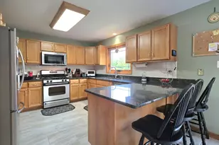 11630 Creekside Dr, Orland Park, IL 60467 - Photo 3