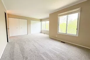 1344 Barclay Ln, Deerfield, IL 60015 - Photo 9