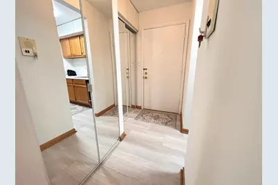 5 Oak Creek Drive #3109, Buffalo Grove, IL 60089 - Photo 3