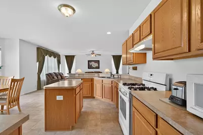 326 Copper Springs Lane, Elgin, IL 60124 - Photo 7
