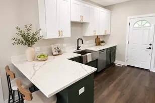 3823 W Wabansia Ave, Chicago, IL 60647 - Photo 13