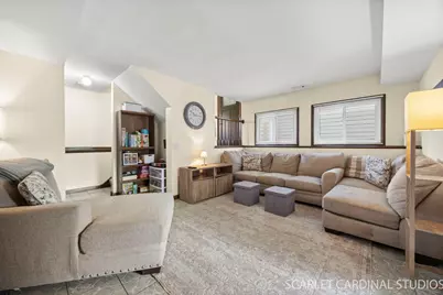 30W124 Wood Court, Warrenville, IL 60555 - Photo 5