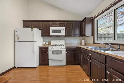 30W124 Wood Court, Warrenville, IL 60555 - Photo 3