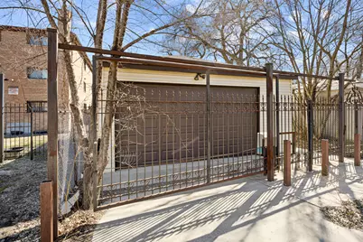 9220 S Dauphin Avenue, Chicago, IL 60619 - Photo 25
