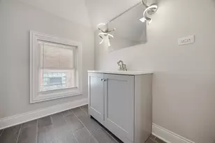 9220 S Dauphin Ave, Chicago, IL 60619 - Photo 15