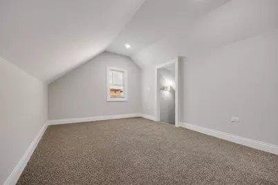 9220 S Dauphin Avenue, Chicago, IL 60619 - Photo 13