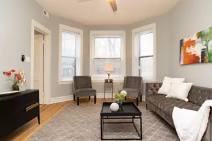 3734 N Racine Ave, Chicago, IL 60613 - Photo 3