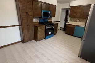 10809 Austin Ave, Chicago Ridge, IL 60415 - Photo 5