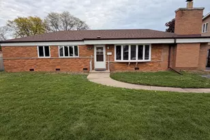 10809 Austin Ave, Chicago Ridge, IL 60415 - Photo 3