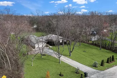 180 Crescent Knoll Drive, Green Oaks, IL 60048 - Photo 51