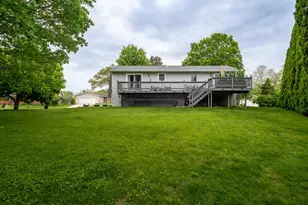 217 Indian Creek Dr, Pekin, IL 61554 - Photo 25