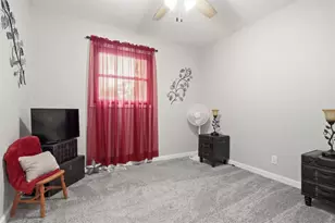 217 Indian Creek Dr, Pekin, IL 61554 - Photo 17