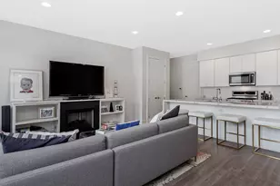 2812 N Mildred Ave, Chicago, IL 60657 - Photo 5