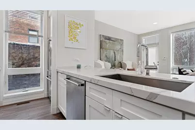 2812 N Mildred Avenue #1E, Chicago, IL 60657 - Photo 9