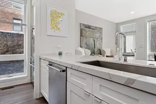2812 N Mildred Ave, Chicago, IL 60657 - Photo 9
