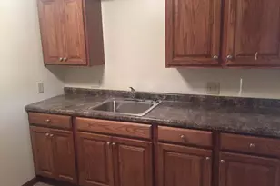 402 W Washington St, Yorkville, IL 60560 - Photo 13