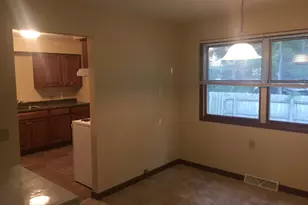 402 W Washington St, Yorkville, IL 60560 - Photo 17