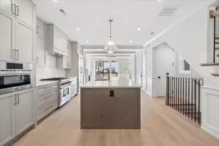 2202 N Leavitt St, Chicago, IL 60647 - Photo 9