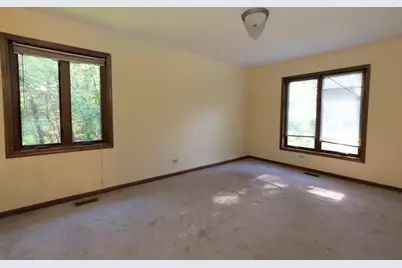 23547 N Raleigh Drive, Prairie View, IL 60069 - Photo 9