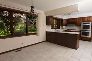 23547 N Raleigh Dr, Prairie View, IL 60069 - Photo 7