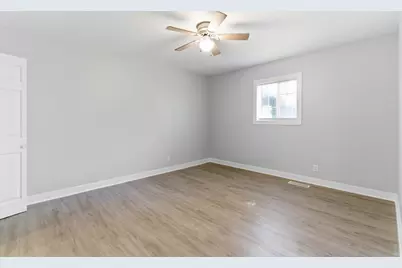 22339 Strassburg Avenue, Sauk Village, IL 60411 - Photo 13