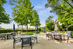 155 N Harbor Dr, Chicago, IL 60601 - Photo 23