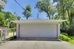 420 Lily Ln, Lakemoor, IL 60051 - Photo 25