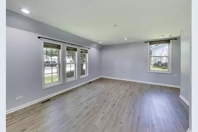 420 Lily Lane, Lakemoor, IL 60051 - Photo 3