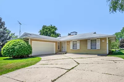 33 Somerset Road, Montgomery, IL 60538 - Photo 1