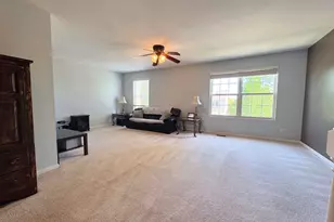 1987 Yasgur Dr, Woodstock, IL 60098 - Photo 9