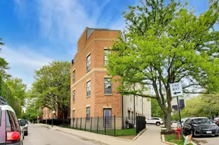 2300 W Bloomingdale Ave, Chicago, IL 60647 - Photo 1