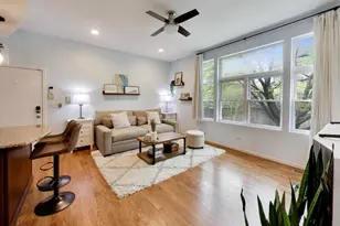 2300 W Bloomingdale Ave, Chicago, IL 60647 - Photo 11