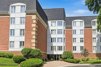 175 Lake Boulevard #312, Buffalo Grove, IL 60089 - Photo 1
