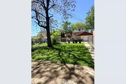8534 S Bennett Avenue, Chicago, IL 60617 - Photo 7