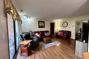 15801 Peggy Ln, Oak Forest, IL 60452 - Photo 5