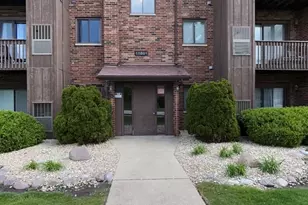 15801 Peggy Ln, Oak Forest, IL 60452 - Photo 1