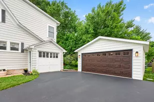 515 Edward St, Sycamore, IL 60178 - Photo 3
