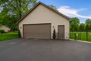 32 Shadow Ridge Ln, Rockford, IL 61107 - Photo 5