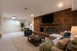 408 Park Ln Dr, Champaign, IL 61820 - Photo 11
