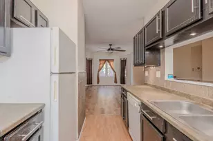7037 S Crandon Ave, Chicago, IL 60649 - Photo 9