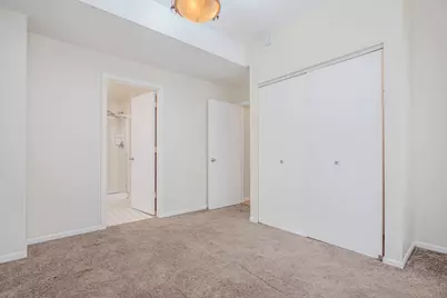7037 S Crandon Avenue #219, Chicago, IL 60649 - Photo 15