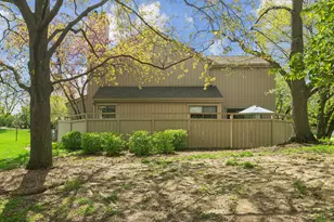 471 Old Barn Rd, Lake Barrington, IL 60010 - Photo 3