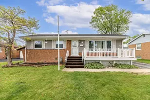 517 N Manchester Dr, Chicago Heights, IL 60411 - Photo 1