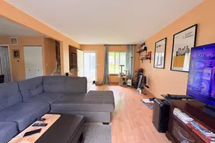 6 Buckingham Ln, Buffalo Grove, IL 60089 - Photo 5