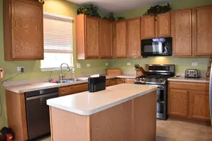 908 Angelica Cir, Joliet, IL 60431 - Photo 7