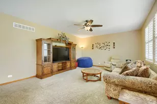 908 Angelica Cir, Joliet, IL 60431 - Photo 5