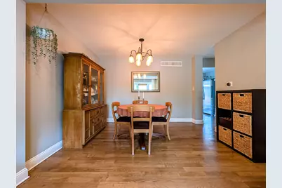 1931 Governors Lane, Hoffman Estates, IL 60169 - Photo 23