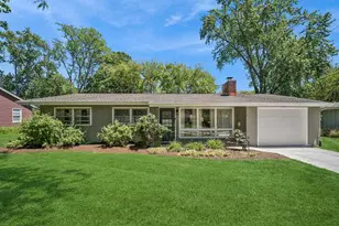 138 Kimberly Rd, East Dundee, IL 60118 - Photo 1